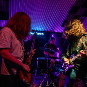 Shedd performing live at New Cross Inn, London